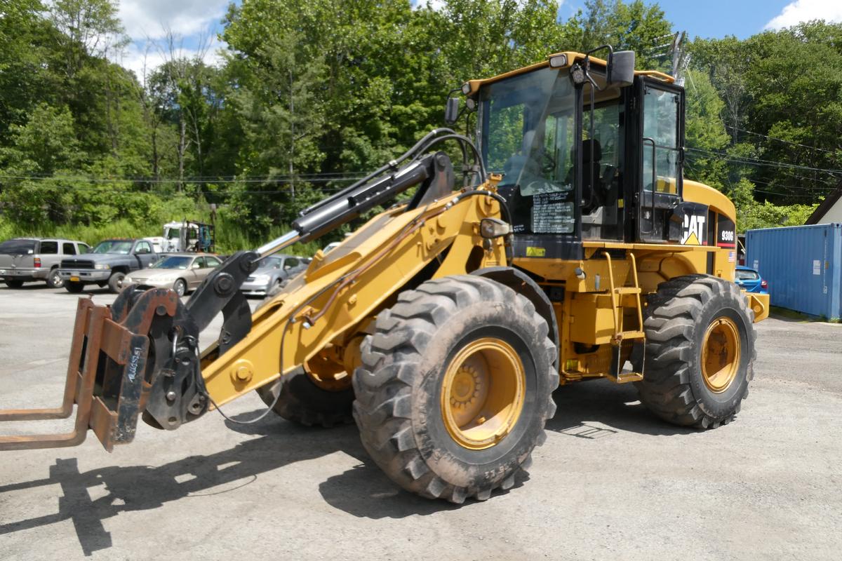 2005 Caterpillar 930G Tire Loader